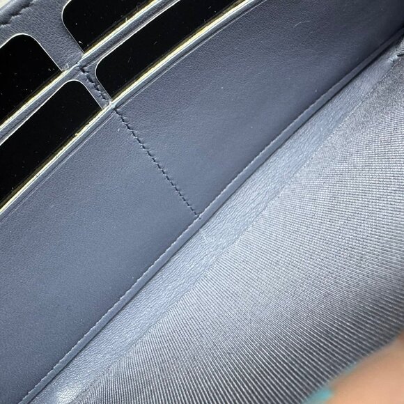 CHANEL Leather Wallet 685-082125 - Picture 9 of 10